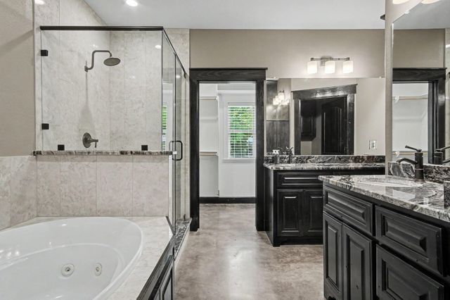 184 Bridgepoint, Onalaska, TX 77360