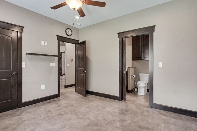 184 Bridgepoint, Onalaska, TX 77360