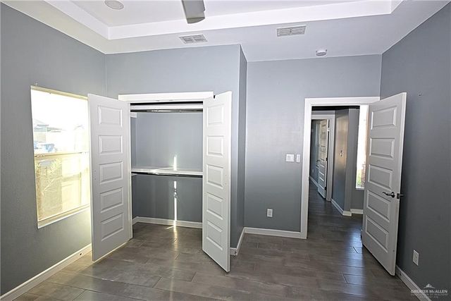 513 N Kika De La Garza Boulevard, La Joya, TX 78560