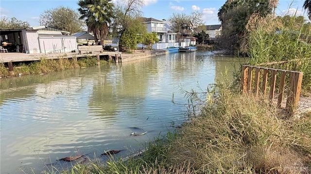 513 N Kika De La Garza Boulevard, La Joya, TX 78560