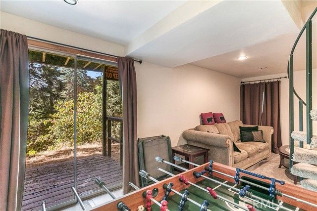 748 Lake, Lake Arrowhead, CA 92352