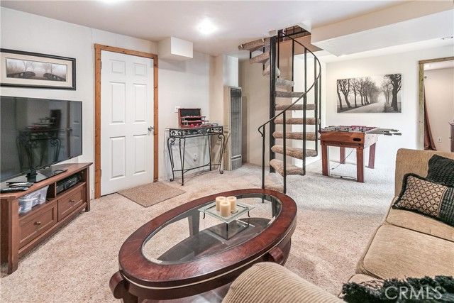 748 Lake, Lake Arrowhead, CA 92352