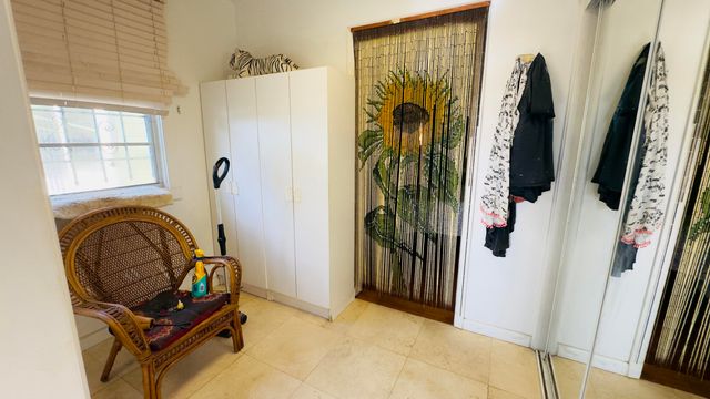 715 N PALMWAY, Lake Worth Beach, FL 33460