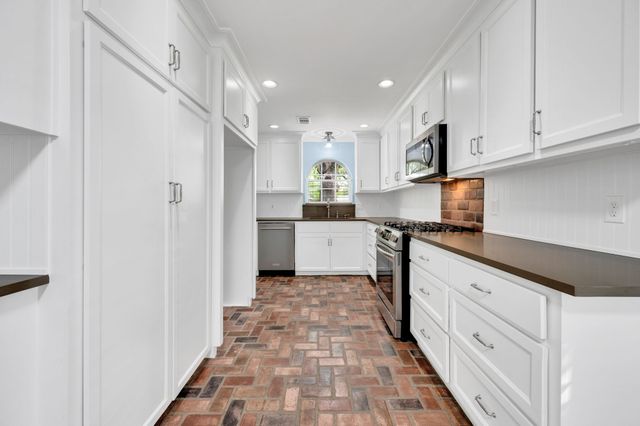 102 Chapman Circle, Waxahachie, TX 75165