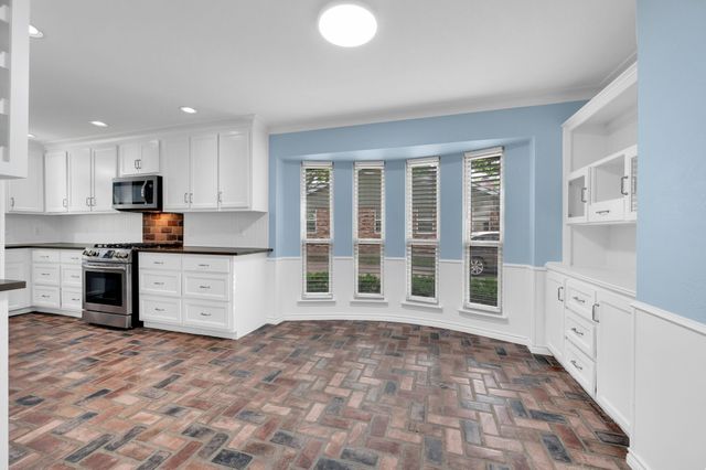 102 Chapman Circle, Waxahachie, TX 75165