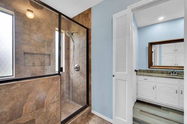 102 Chapman Circle, Waxahachie, TX 75165