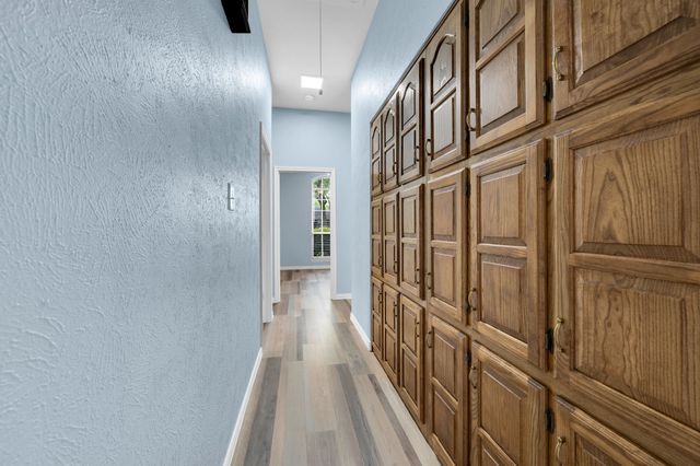 102 Chapman Circle, Waxahachie, TX 75165