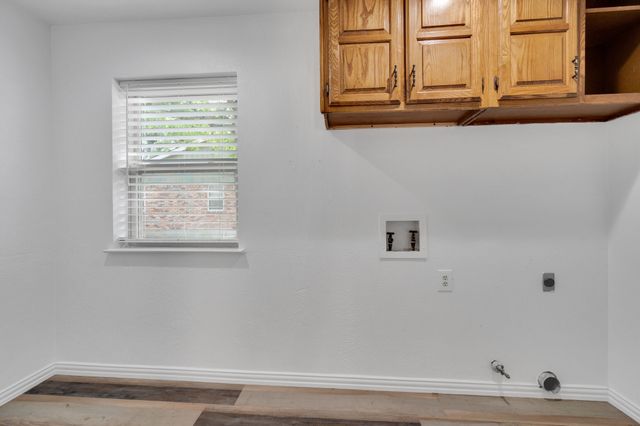 102 Chapman Circle, Waxahachie, TX 75165
