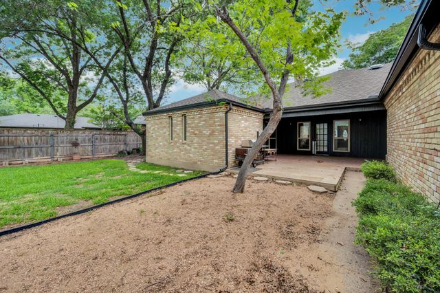 102 Chapman Circle, Waxahachie, TX 75165