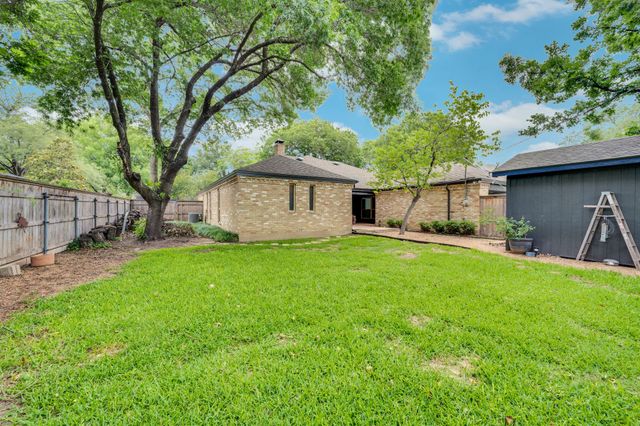 102 Chapman Circle, Waxahachie, TX 75165