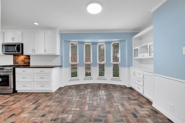 102 Chapman Circle, Waxahachie, TX 75165