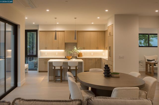 950 Hough Ave 202, Lafayette, CA 94549