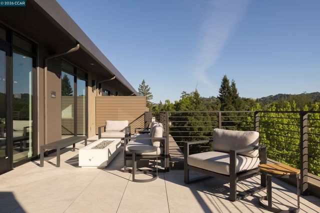950 Hough Ave 202, Lafayette, CA 94549
