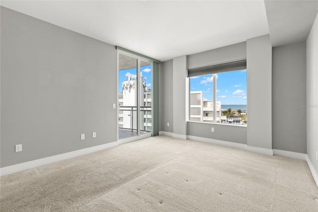 1325 SNELL ISLE BOULEVARD NE 812, St Petersburg, FL 33704
