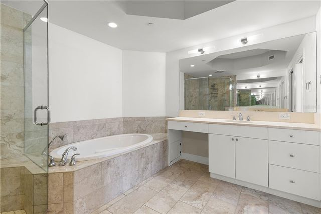 1325 SNELL ISLE BOULEVARD NE 812, St Petersburg, FL 33704