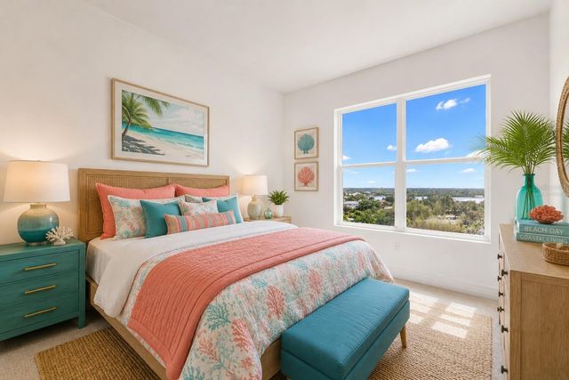 1325 SNELL ISLE BOULEVARD NE 812, St Petersburg, FL 33704