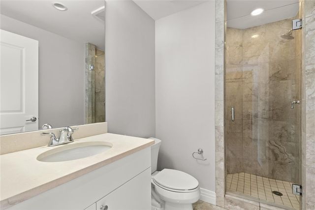 1325 SNELL ISLE BOULEVARD NE 812, St Petersburg, FL 33704