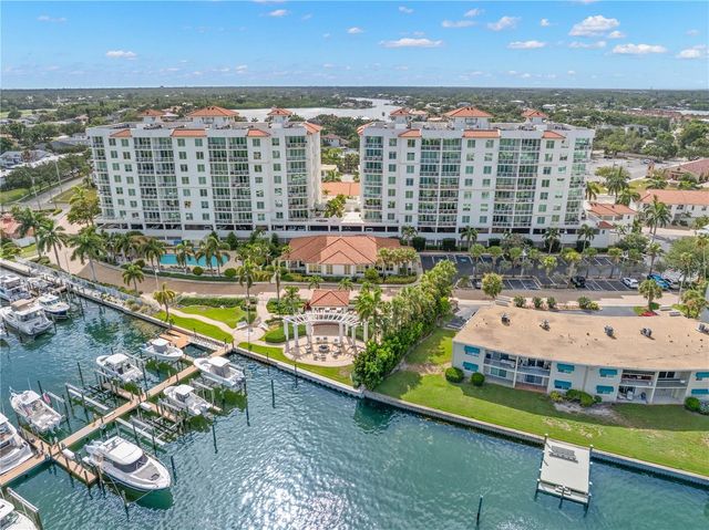 1325 SNELL ISLE BOULEVARD NE 812, St Petersburg, FL 33704
