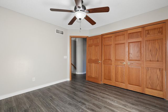 3075 Copper Oaks Trail, Woodbury, MN 55125