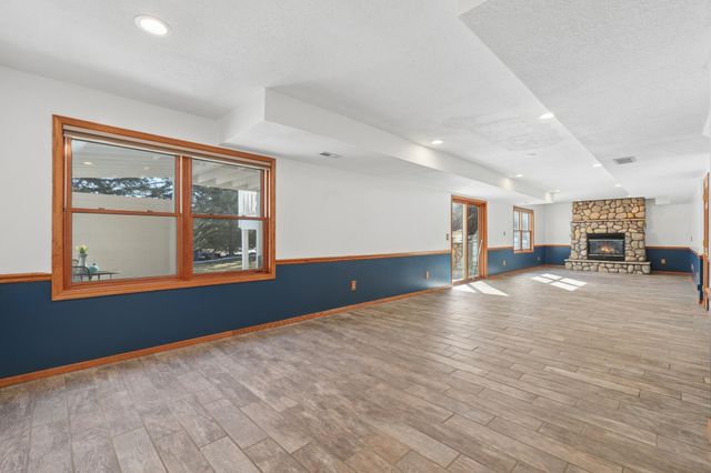 3075 Copper Oaks Trail, Woodbury, MN 55125