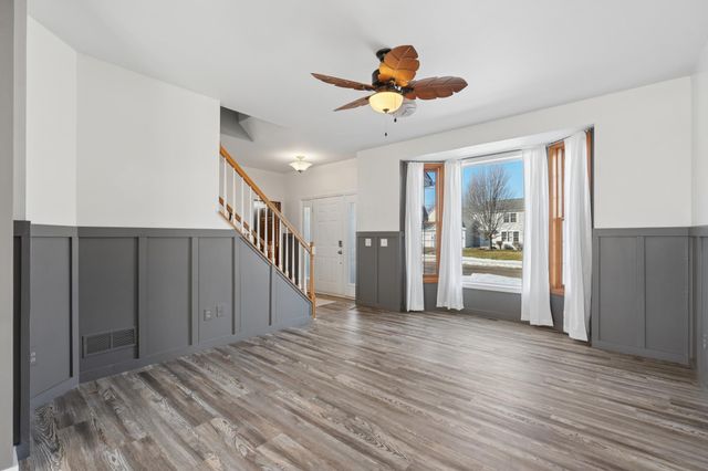 3075 Copper Oaks Trail, Woodbury, MN 55125