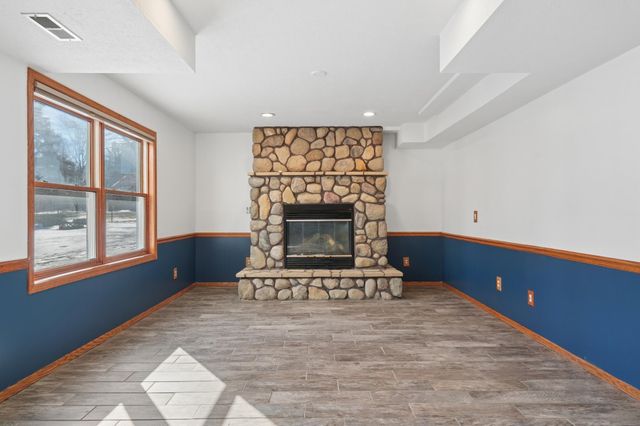 3075 Copper Oaks Trail, Woodbury, MN 55125