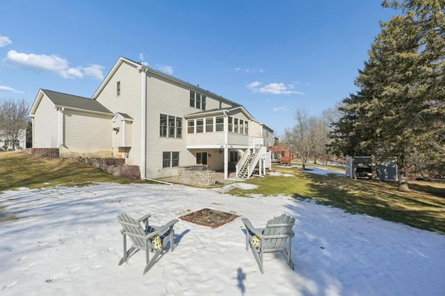 3075 Copper Oaks Trail, Woodbury, MN 55125