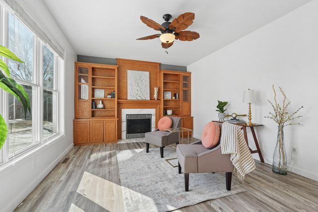 3075 Copper Oaks Trail, Woodbury, MN 55125