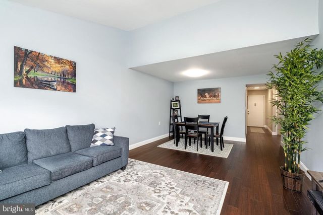 7-A DENNISON, East Windsor, NJ 08520