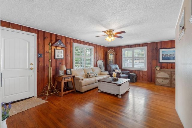 427 5TH STREET N, Safety Harbor, FL 34695