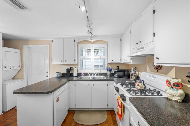 427 5TH STREET N, Safety Harbor, FL 34695