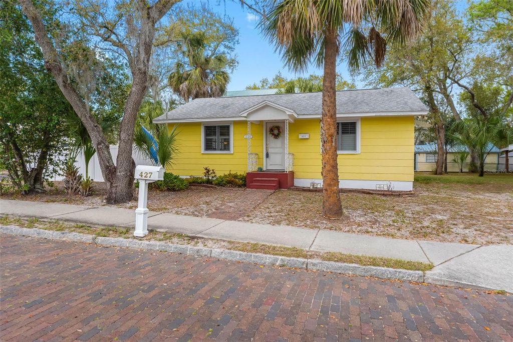 Image 2 of property listing at 427 5TH STREET N, Safety Harbor, FL 34695