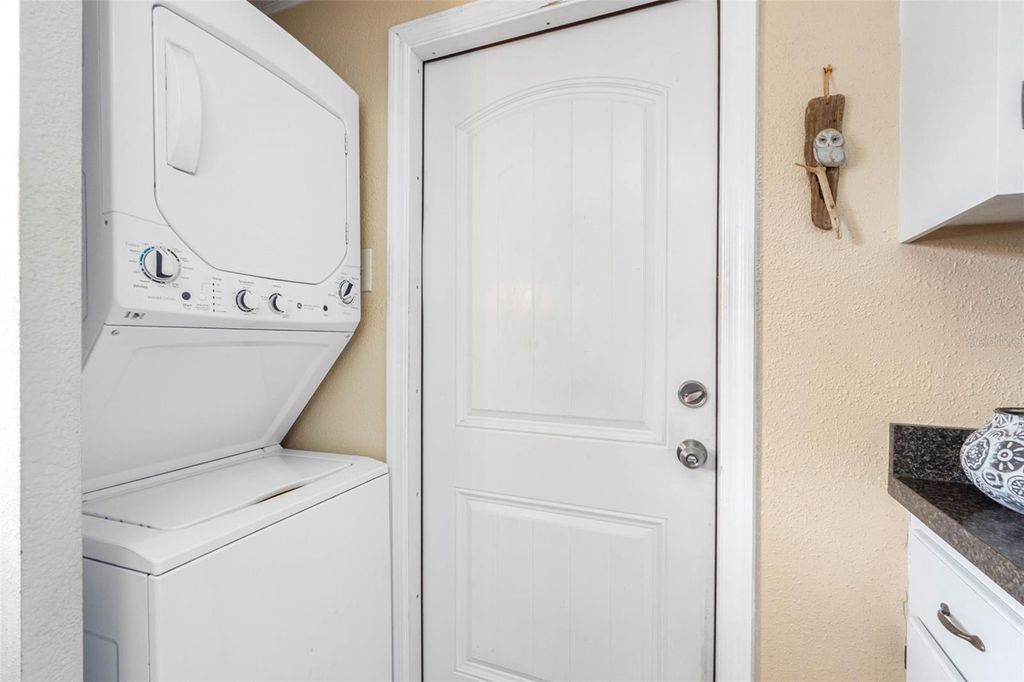 Image 16 of property listing at 427 5TH STREET N, Safety Harbor, FL 34695