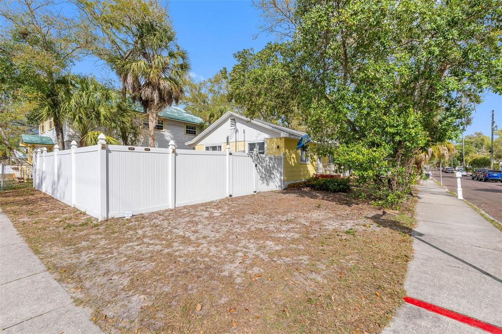 Image 21 of property listing at 427 5TH STREET N, Safety Harbor, FL 34695