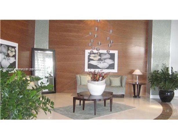 6301 Collins Ave 1206, Miami Beach, FL 33141