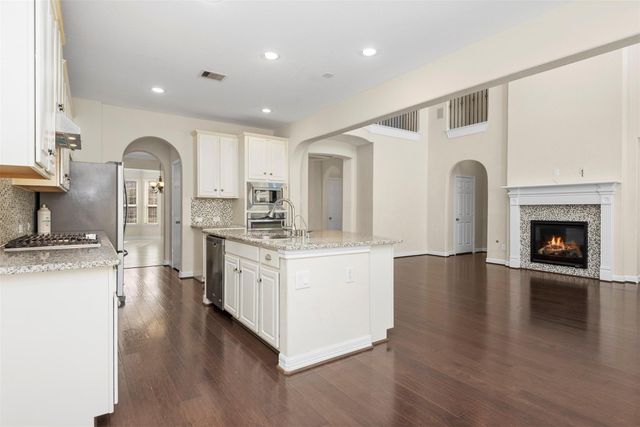 12601 Floral Park Lane, Pearland, TX 77584