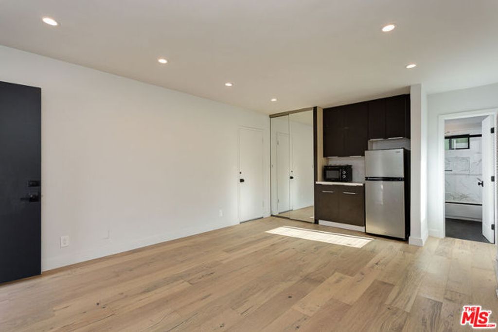 11680 W OHIO Avenue 208, Los Angeles, CA 90025