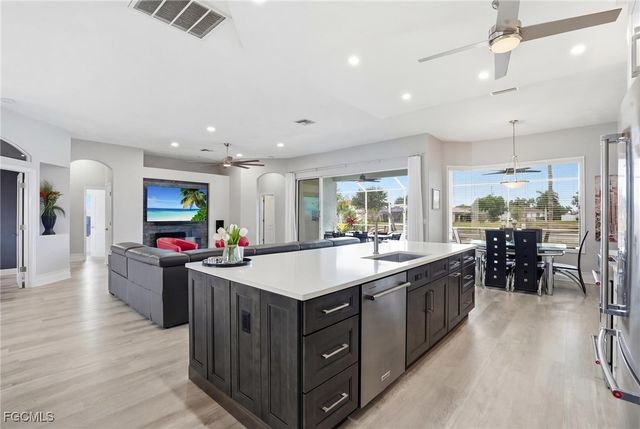 236 NE 14th AVE, Cape Coral, FL 33909