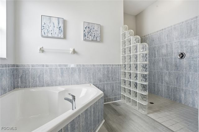 236 NE 14th AVE, Cape Coral, FL 33909