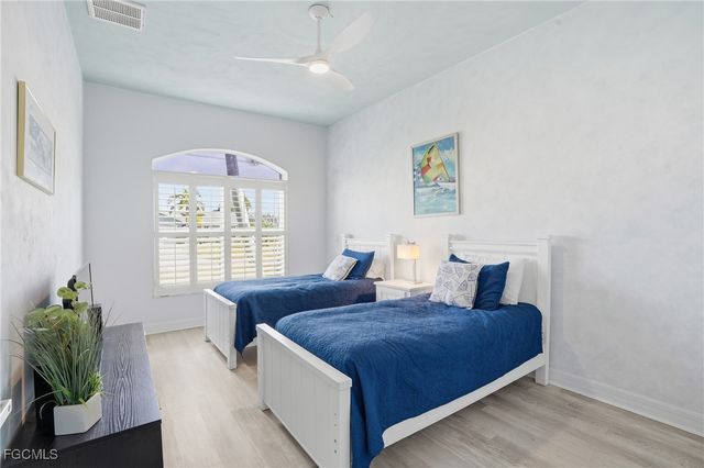 236 NE 14th AVE, Cape Coral, FL 33909