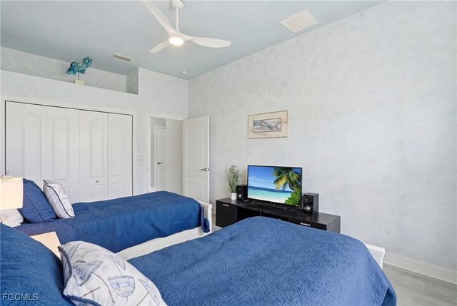 236 NE 14th AVE, Cape Coral, FL 33909