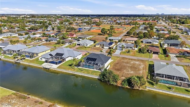 236 NE 14th AVE, Cape Coral, FL 33909