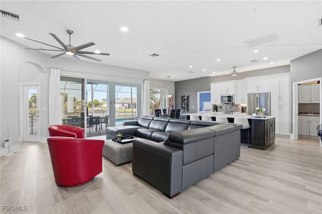 236 NE 14th AVE, Cape Coral, FL 33909