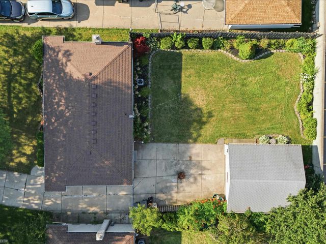 23716 Grove Street, Saint Clair Shores, MI 48080