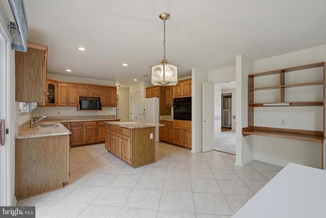 1303 PERSIMMONTREE CT, Crofton, MD 21114