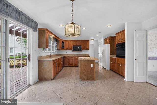 1303 PERSIMMONTREE CT, Crofton, MD 21114