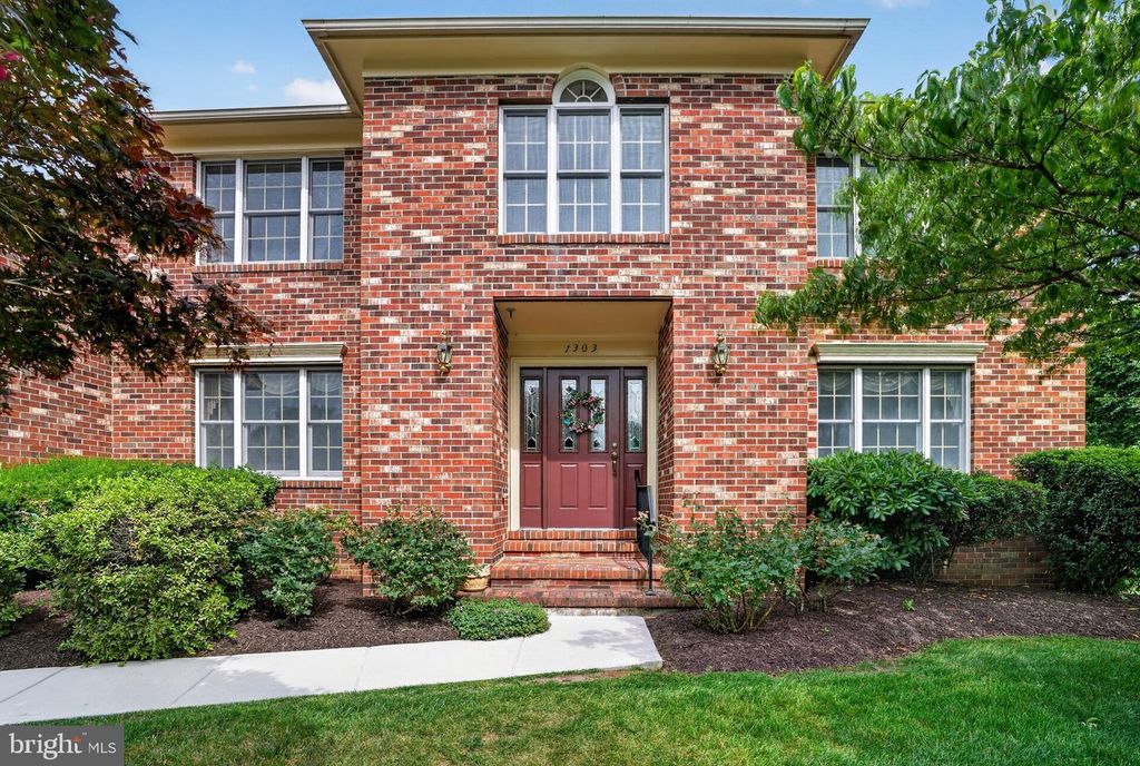 1303 PERSIMMONTREE CT, Crofton, MD 21114