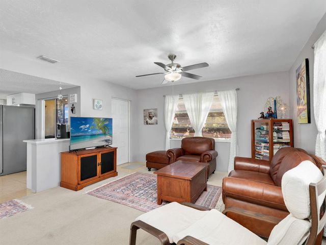 4021 SE 19th Avenue 201, Cape Coral, FL 33904