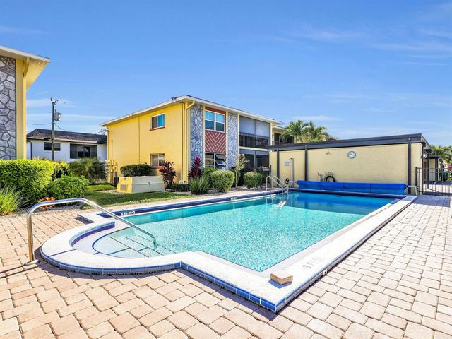 4021 SE 19th Avenue 201, Cape Coral, FL 33904