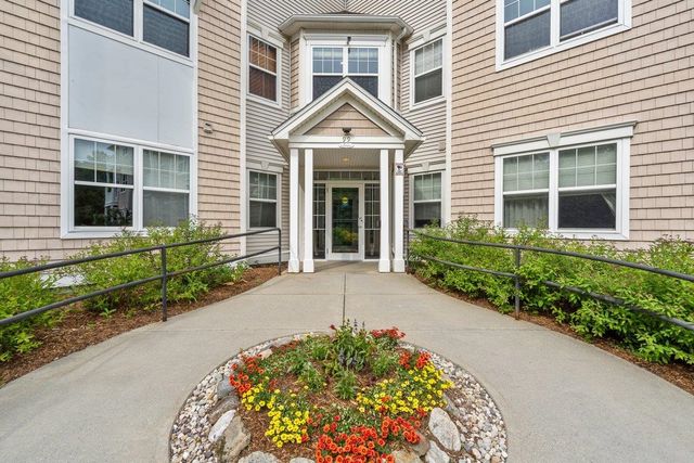 99 Eldredge St Unit 206, South Burlington, VT 05403
